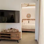 Villa Aphrodite Luxury Suites-private Heated Pool & Jacuzzi *