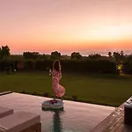 Aphrodite Luxury Suites-private Heated Pool & Jacuzzi