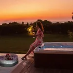 Villa Aphrodite Luxury & Suites-private Heated Pool & Jacuzzi *
