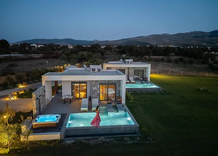 Aphrodite Luxury Suites, Private Heated Pool & Jacuzzi -romantic Escape For Couples Willa *