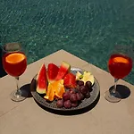 Villa Aphrodite Luxury Suites-private Heated Pool & Jacuzzi *