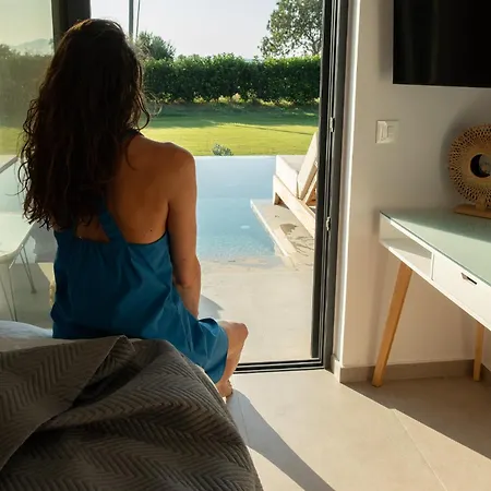 Aphrodite Luxury & Suites-private Heated Pool & Jacuzzi וילה