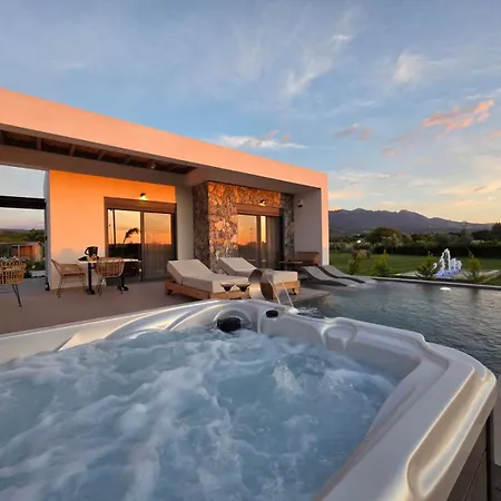 Aphrodite Luxury & Suites-private Heated Pool & Jacuzzi וילה