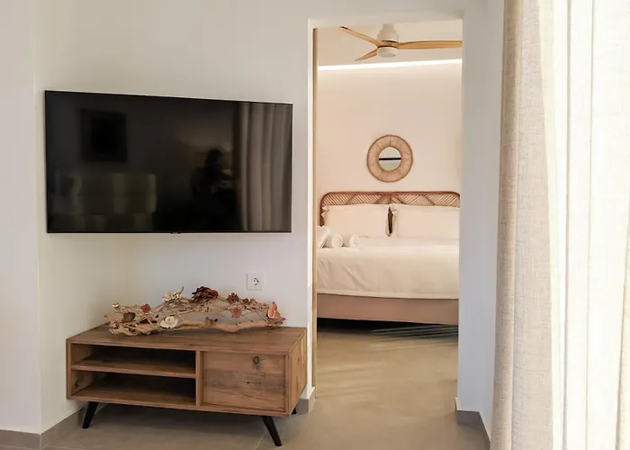 Villa Aphrodite Luxury Suites, Private Heated Pool & Jacuzzi -romantic Escape For Couples *