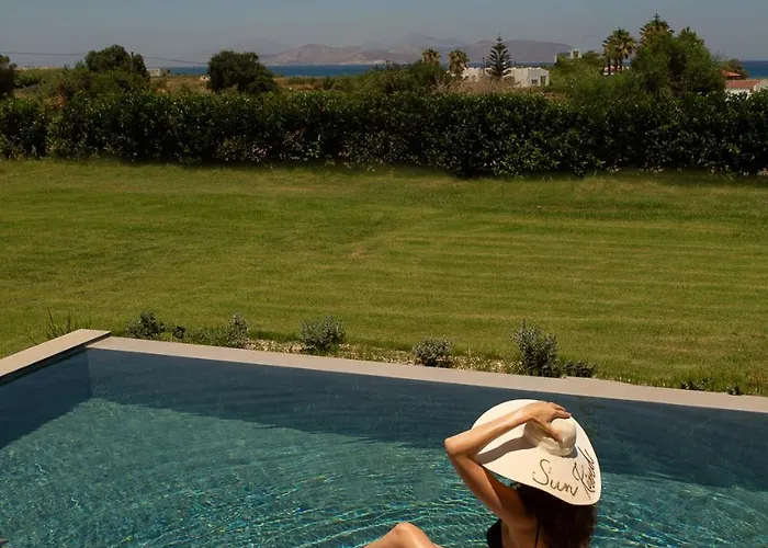 Aphrodite Luxury Villa *