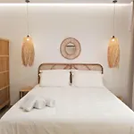 Aphrodite Luxury & Suites-private Heated Pool & Jacuzzi