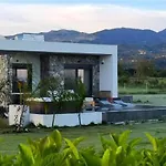 Aphrodite Luxury Suites-private Heated Pool & Jacuzzi Βίλα
