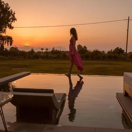 Aphrodite Luxury & Suites-private Heated Pool & Jacuzzi וילה *