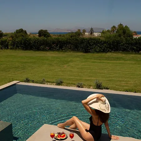 Aphrodite Luxury - Private Heated Pool & Jacuzzi 빌라 *