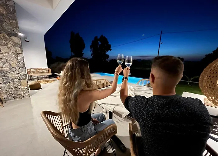 Aphrodite Luxury Suites, Private Heated Pool & Jacuzzi -romantic Escape For Couples