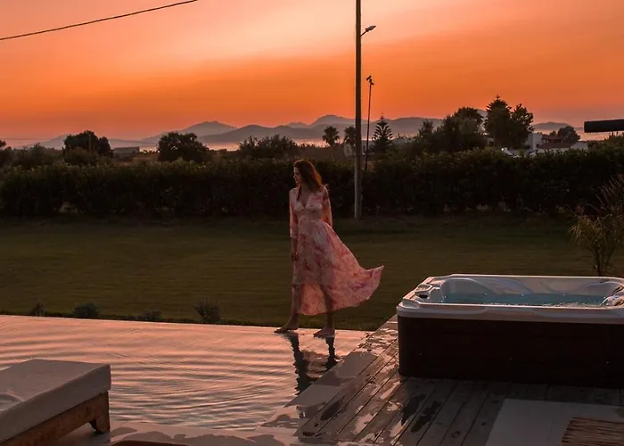 Aphrodite Luxury Suites, Private Heated Pool & Jacuzzi -romantic Escape For Couples