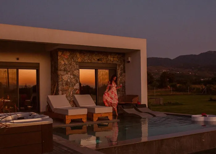 Aphrodite Luxury Suites, Private Heated Pool & Jacuzzi -romantic Escape For Couples * Città di Kos